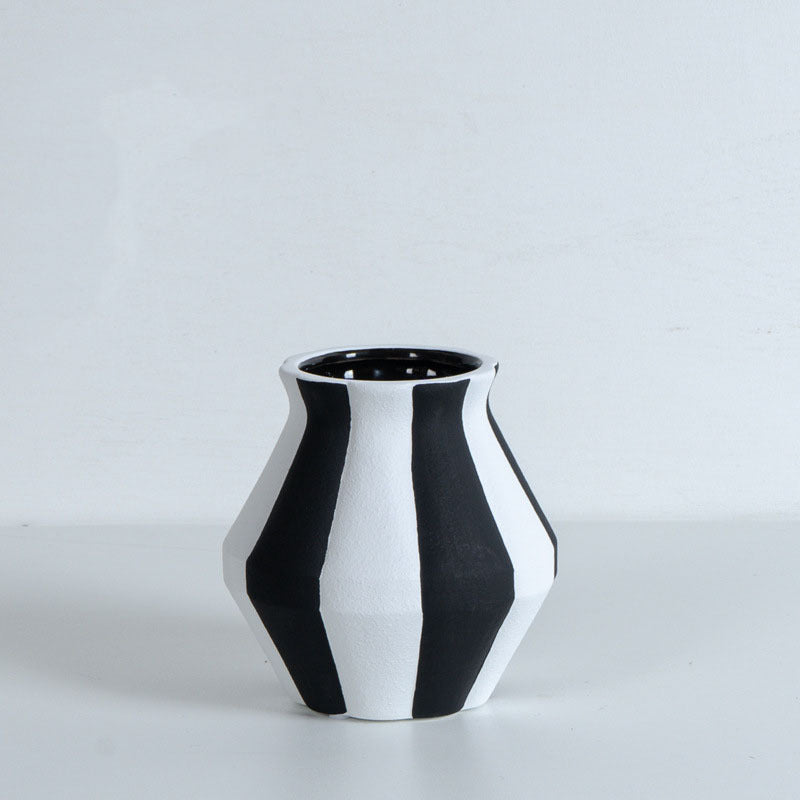 Petal-Inspired Creative Ceramic Vase - OSC